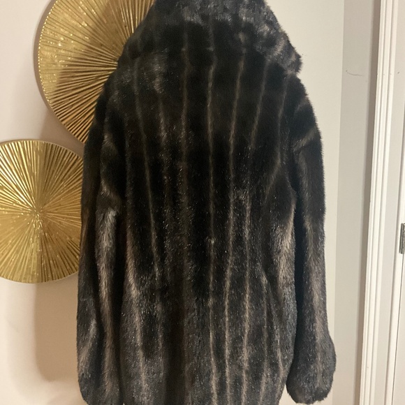 *Hooded Faux Mink Jacket* - Picture 5 of 7